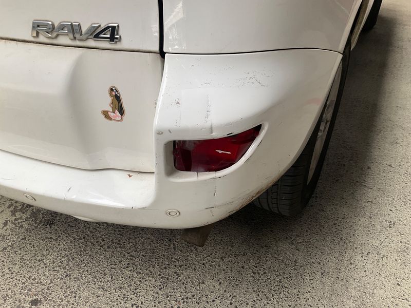 Toyota RAV 4 2.2 D-4D Life 2011 – снимка 33
