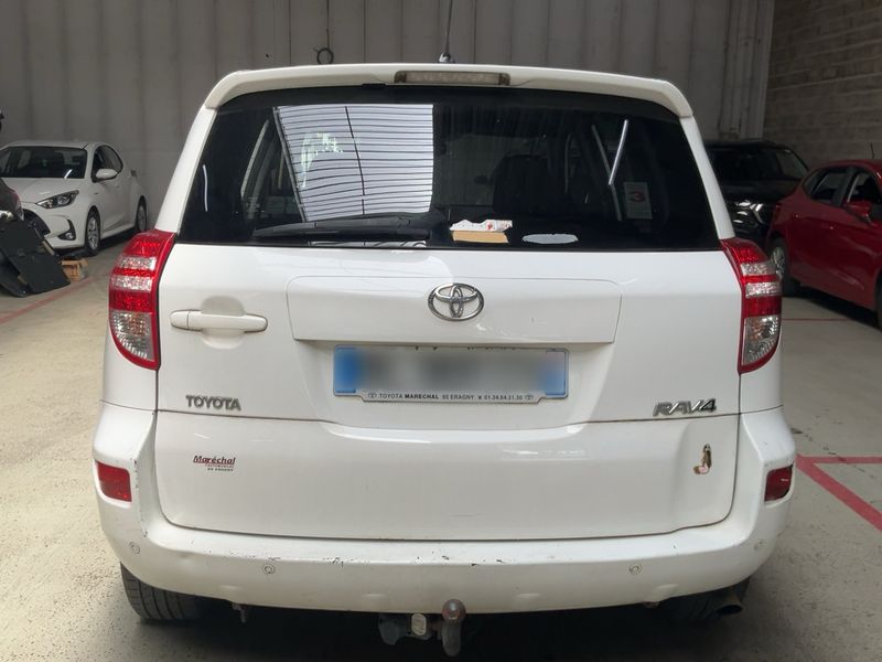 Toyota RAV 4 2.2 D-4D Life 2011 – снимка 7