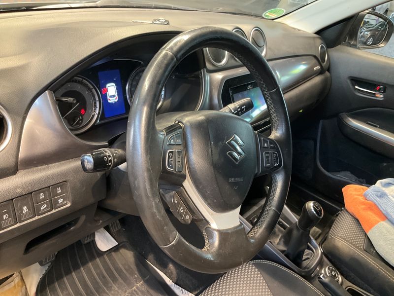 Suzuki Vitara 1.0 BoosterJet Comfort 4x4 2019 – снимка 45