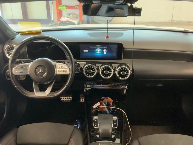 Mercedes-Benz A-Klasse A 180 d Premium 2018 – снимка 17
