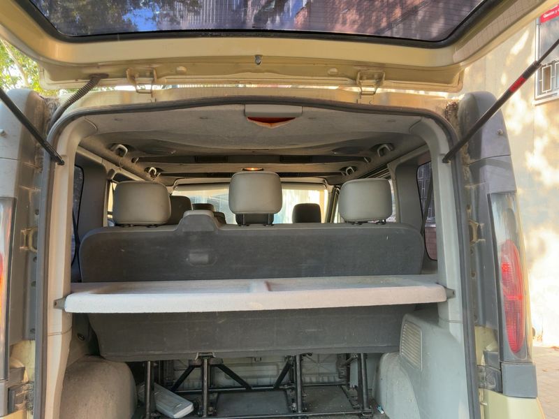 Opel Vivaro 2.5 DTI / CDTI Tour 2005 – снимка 15