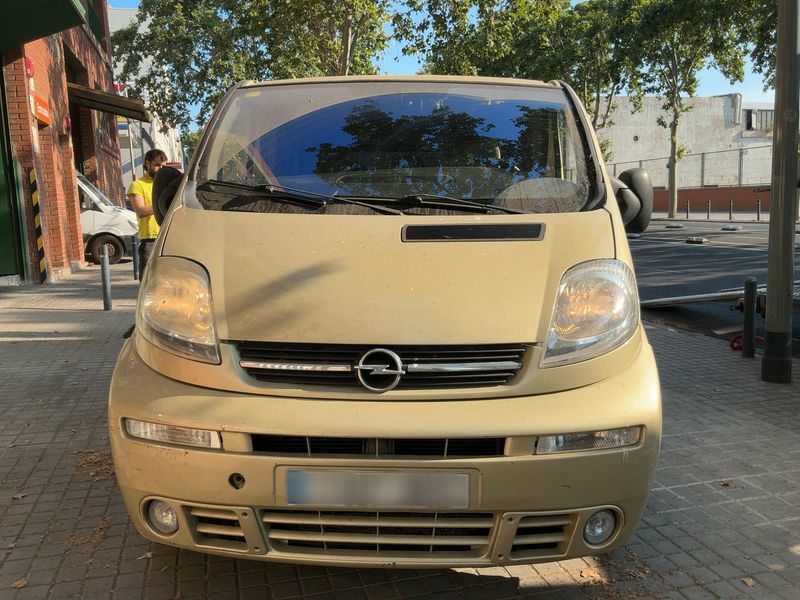Opel Vivaro 2.5 DTI / CDTI Tour 2005 – снимка 14