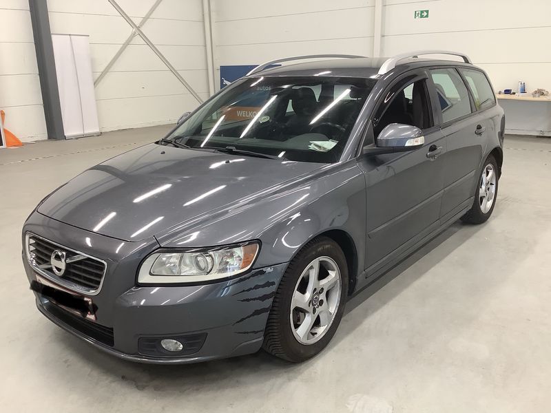 Volvo V50 1.6 D2 Business Edition 2011 – снимка 1