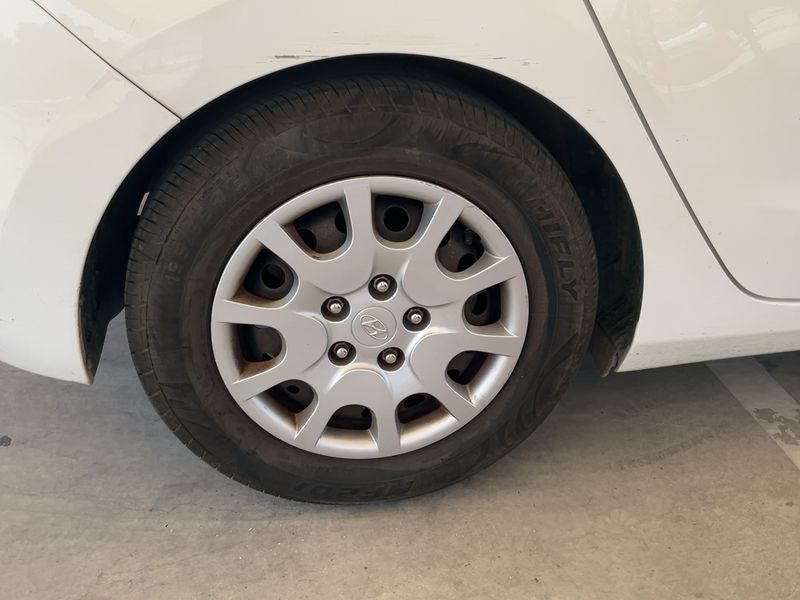 Hyundai i30 1.4 Essence 2015 – снимка 9