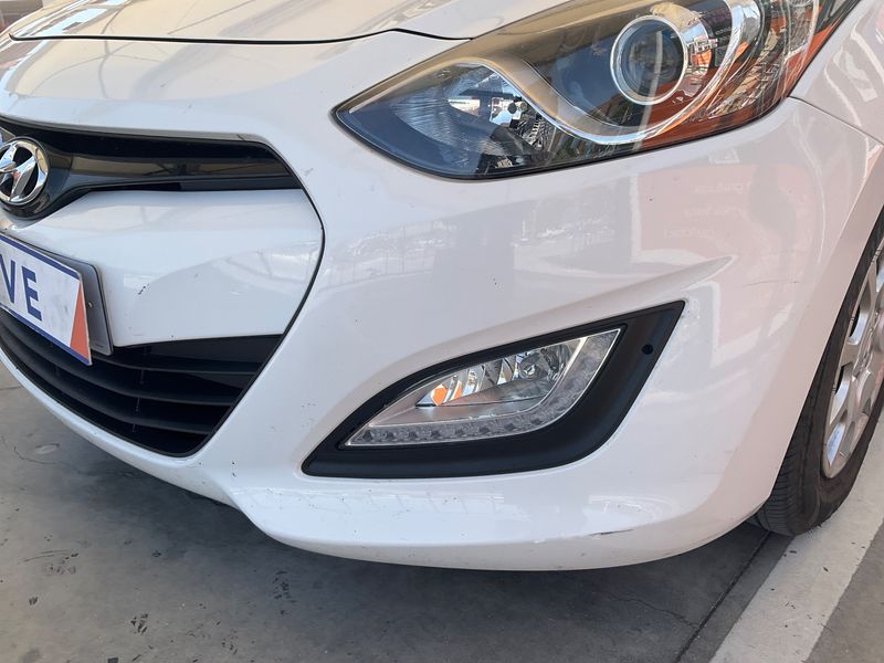 Hyundai i30 1.4 Essence 2015 – снимка 37