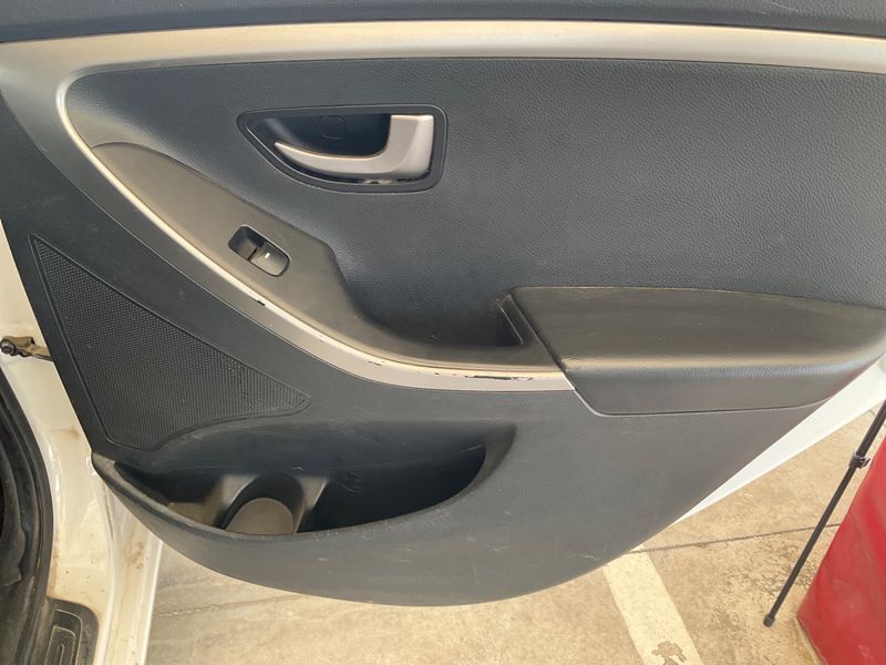 Hyundai i30 1.4 Essence 2015 – снимка 30