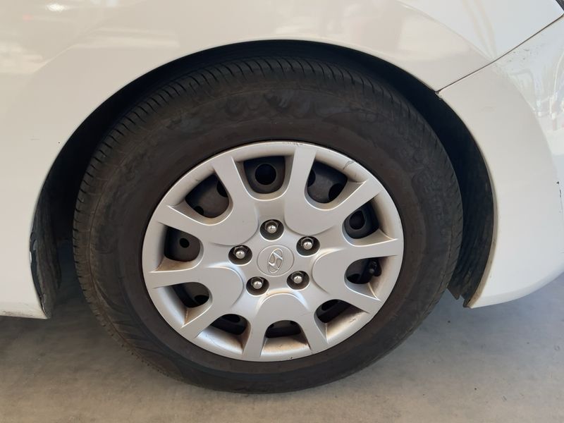Hyundai i30 1.4 Essence 2015 – снимка 11