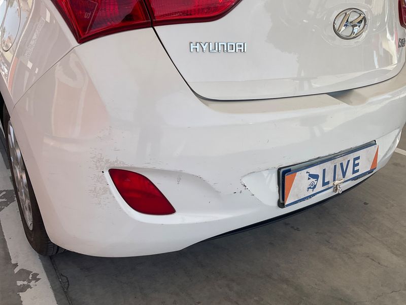 Hyundai i30 1.4 Essence 2015 – снимка 34