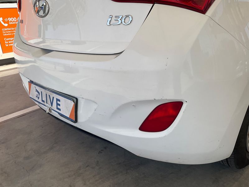 Hyundai i30 1.4 Essence 2015 – снимка 35