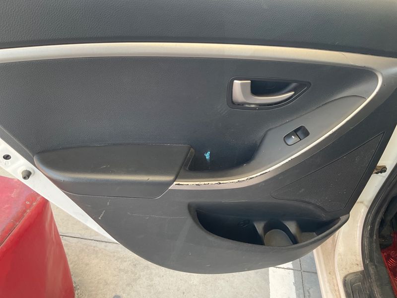 Hyundai i30 1.4 Essence 2015 – снимка 29