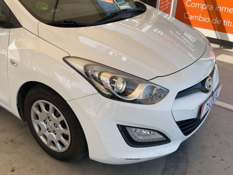 Hyundai i30 1.4 Essence 2015 – снимка 12