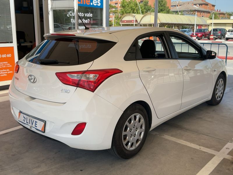 Hyundai i30 1.4 Essence 2015 – снимка 8