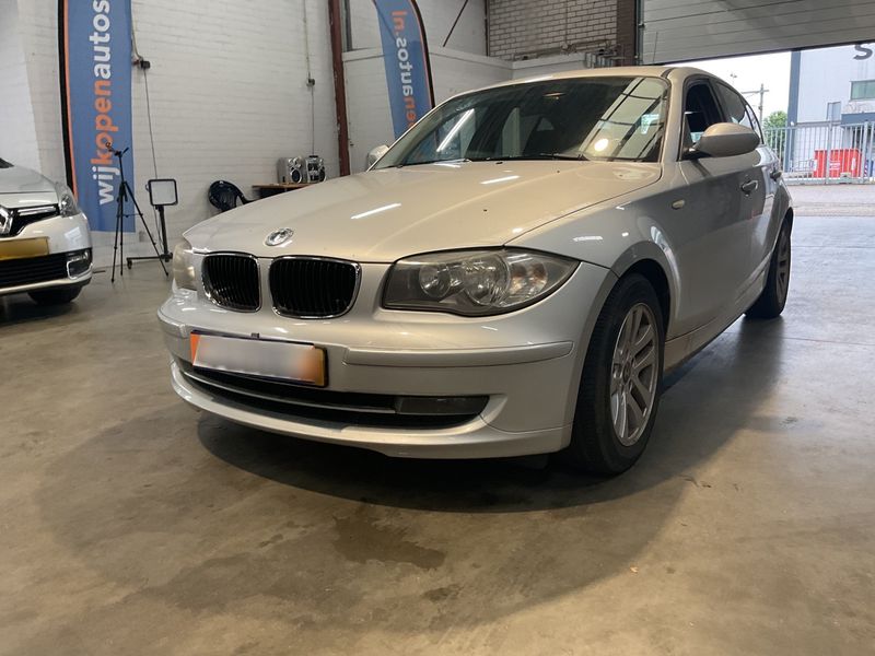 BMW 1er 116i 2007 – снимка 1