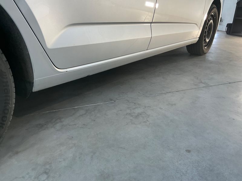 Volkswagen Touran 1.6 TDI Trendline BlueMotion Tech 2017 – снимка 29