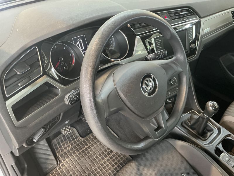 Volkswagen Touran 1.6 TDI Trendline BlueMotion Tech 2017 – снимка 39