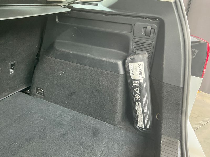 Volkswagen Touran 1.6 TDI Trendline BlueMotion Tech 2017 – снимка 33