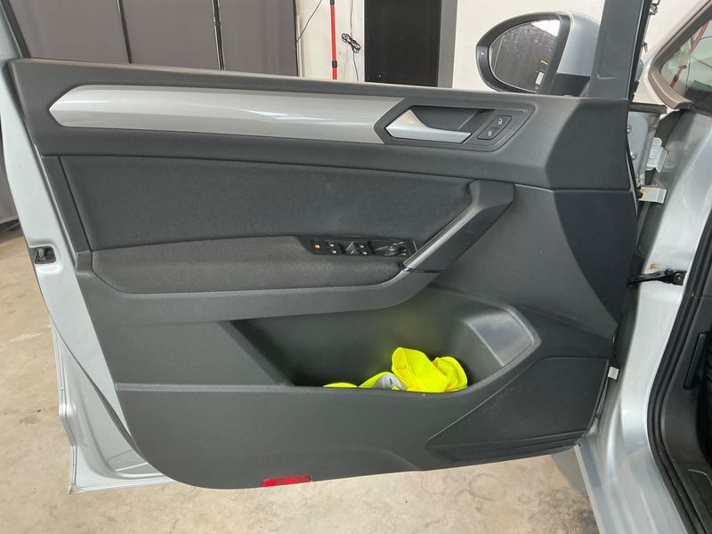 Volkswagen Touran 1.6 TDI Trendline BlueMotion Tech 2017 – снимка 38