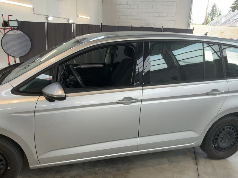 Volkswagen Touran 1.6 TDI Trendline BlueMotion Tech 2017 – снимка 4