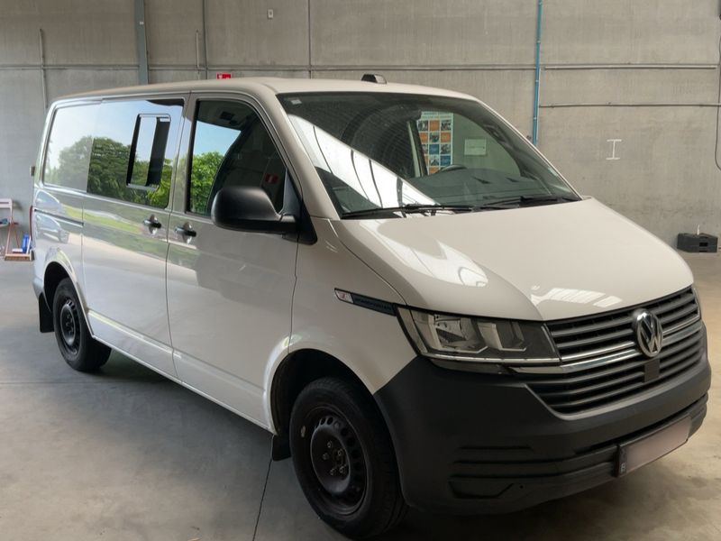 Volkswagen T6 Transporter 2.0 TDI Kasten FWD 2021 – снимка 12