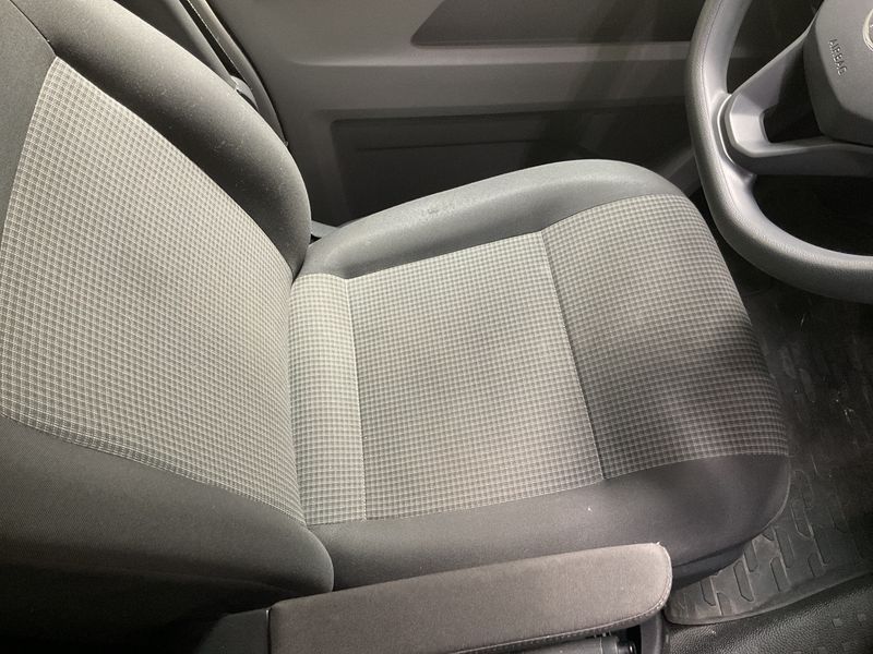 Volkswagen T6 Transporter 2.0 TDI Kasten FWD 2021 – снимка 26