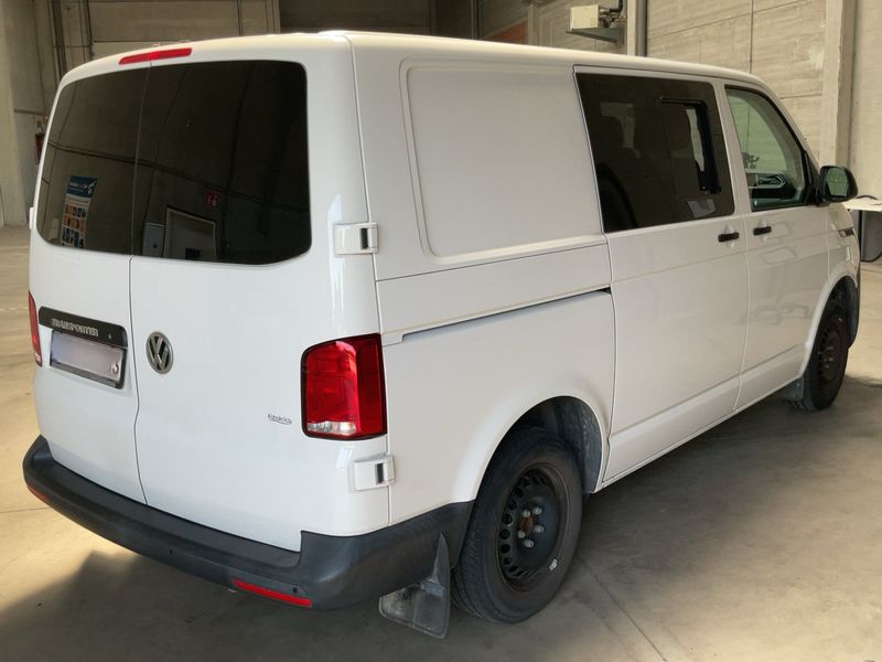 Volkswagen T6 Transporter 2.0 TDI Kasten FWD 2021 – снимка 8