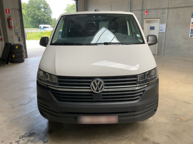 Volkswagen T6 Transporter 2.0 TDI Kasten FWD 2021 – снимка 14