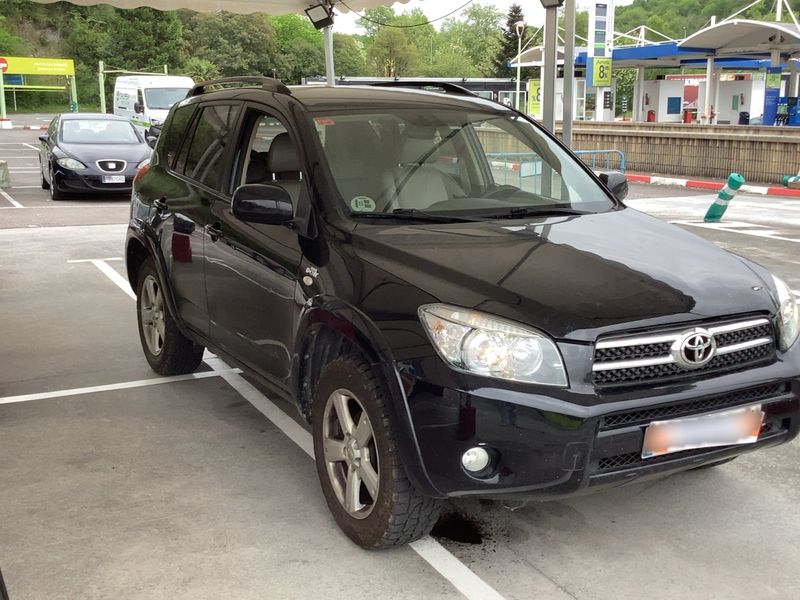 Toyota RAV 4 2.2 D-CAT Sol 2006 – снимка 12