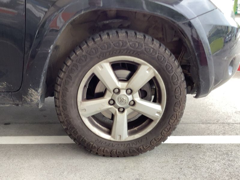 Toyota RAV 4 2.2 D-CAT Sol 2006 – снимка 11