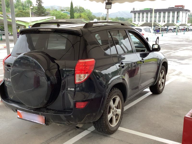 Toyota RAV 4 2.2 D-CAT Sol 2006 – снимка 8