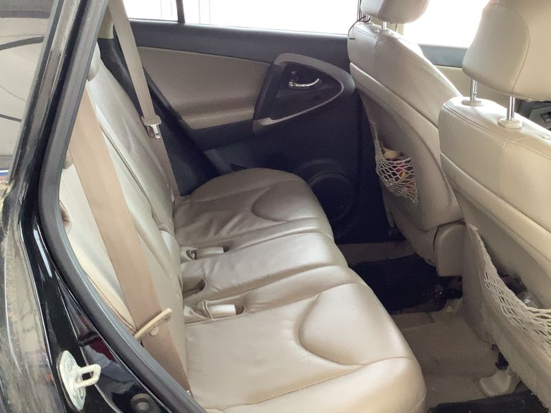 Toyota RAV 4 2.2 D-CAT Sol 2006 – снимка 19