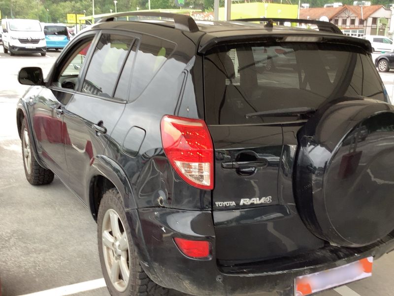 Toyota RAV 4 2.2 D-CAT Sol 2006 – снимка 6