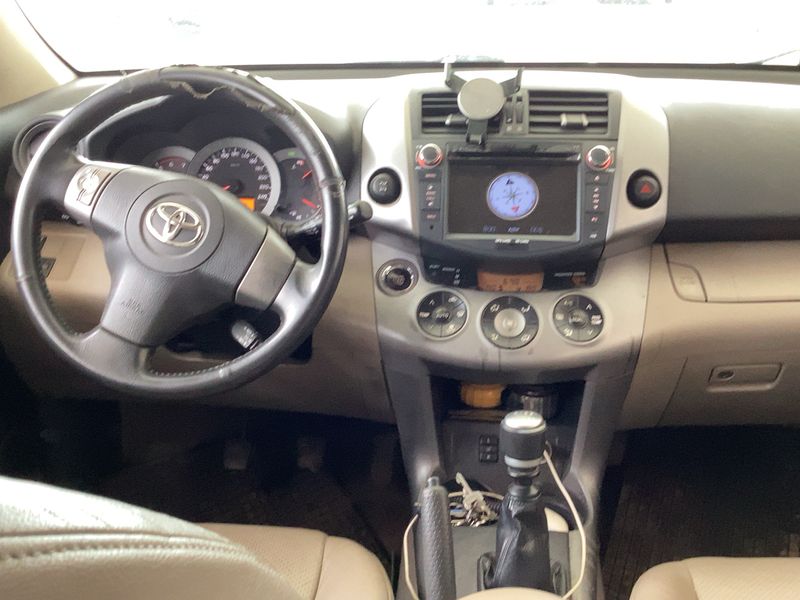 Toyota RAV 4 2.2 D-CAT Sol 2006 – снимка 17