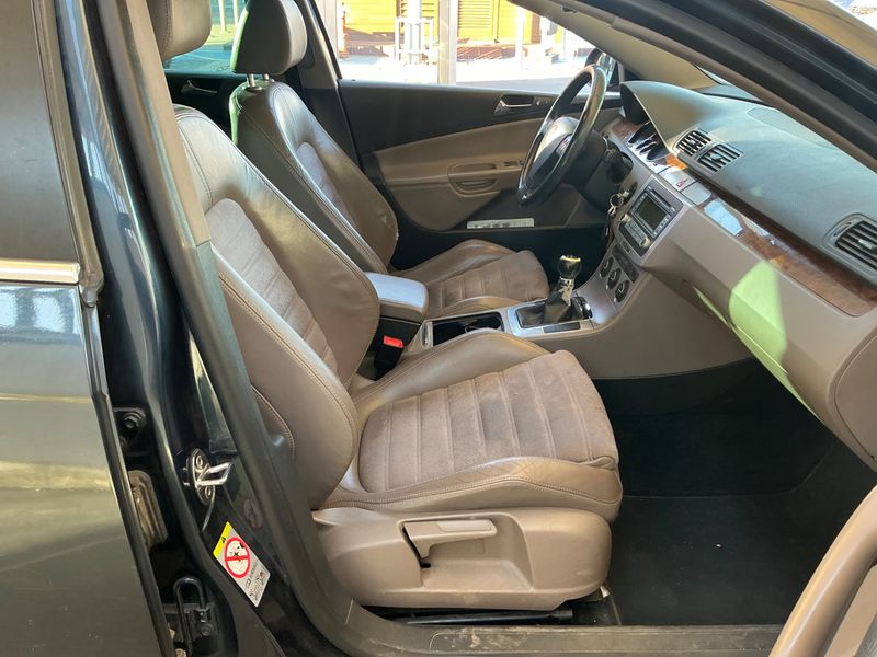 Volkswagen Passat 2.0 TDI Highline 4Motion 2006 – снимка 3