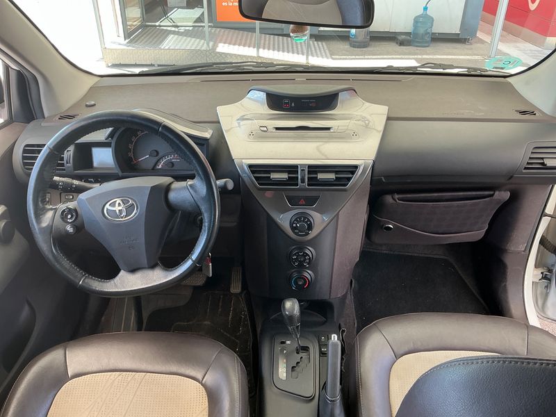 Toyota iQ 1.0 VVT-i IQ2 2010 – снимка 17