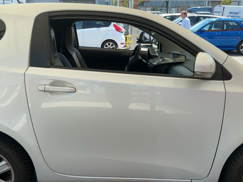Toyota iQ 1.0 VVT-i IQ2 2010 – снимка 10
