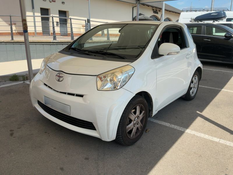 Toyota iQ 1.0 VVT-i IQ2 2010 – снимка 1