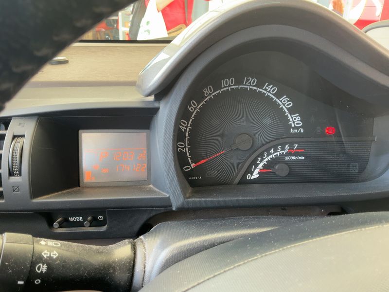 Toyota iQ 1.0 VVT-i IQ2 2010 – снимка 18