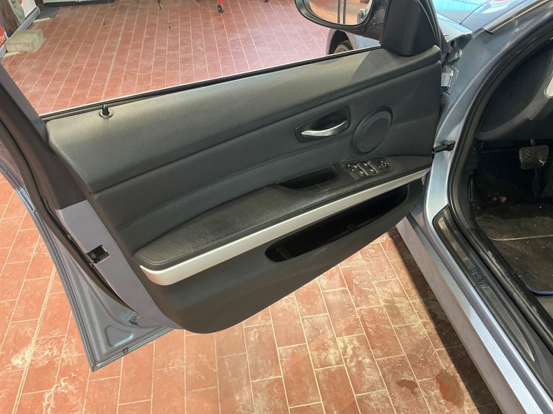 BMW 3er 335i xDrive 2010 – снимка 26