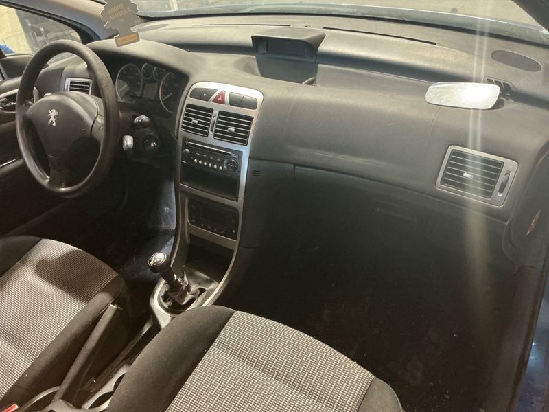 Peugeot 307 1.6 HDi Active 2005 – снимка 3