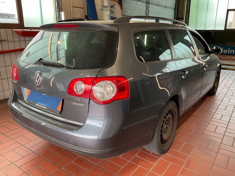 Volkswagen Passat 1.4 TSI Trendline BlueMotion Tech 2009 – снимка 2