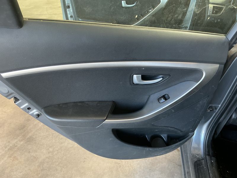 Hyundai i30 1.6 GDI Style 2014 – снимка 38
