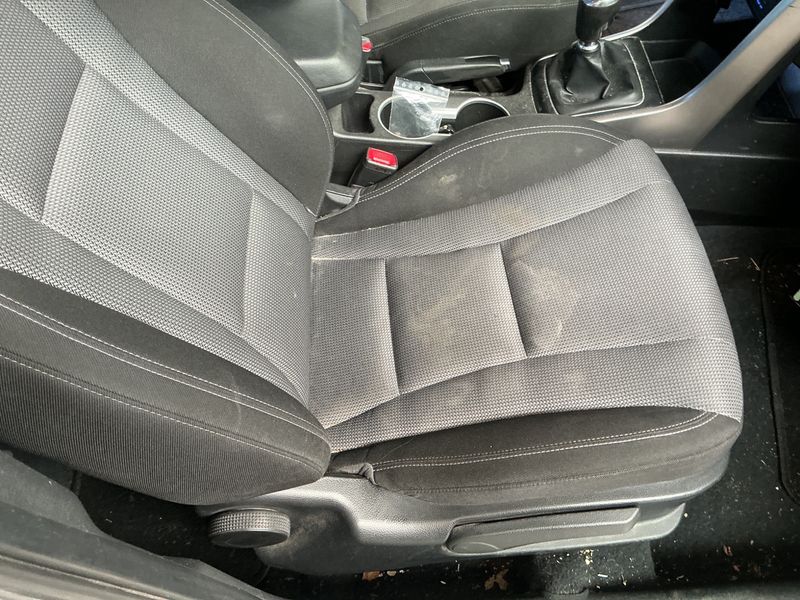 Hyundai i30 1.6 GDI Style 2014 – снимка 34