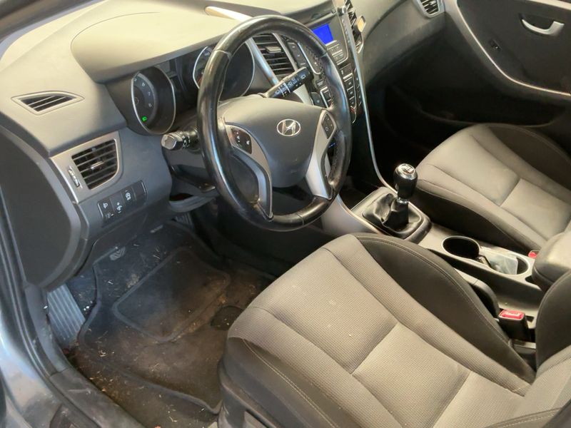 Hyundai i30 1.6 GDI Style 2014 – снимка 17
