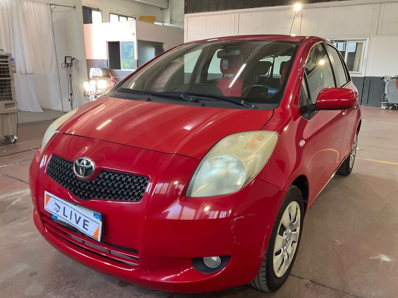 Toyota Yaris 1.0 VVT-i 2006 – снимка 1