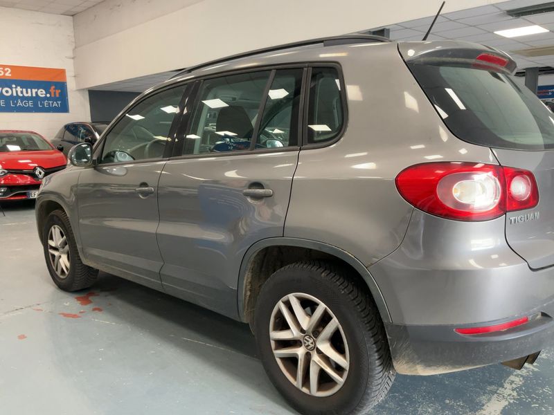 Volkswagen Tiguan 2.0 TDI BlueMotion Tech 2011 – снимка 6