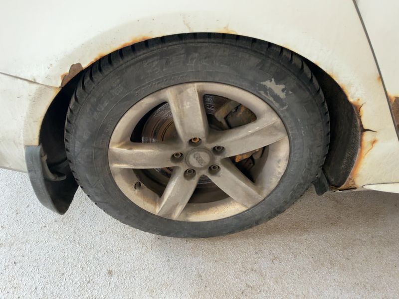 Audi A4 2.0 TDI quattro Attraction 2011 – снимка 9