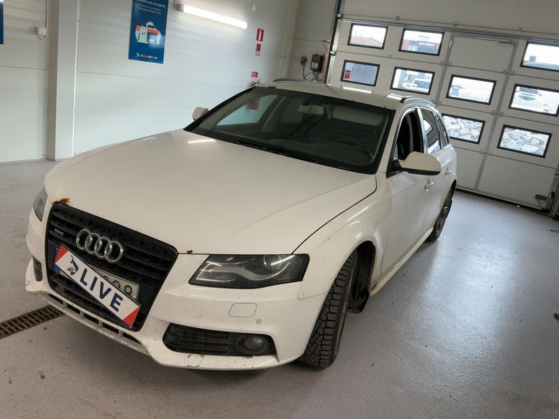 Audi A4 2.0 TDI quattro Attraction 2011 – снимка 1