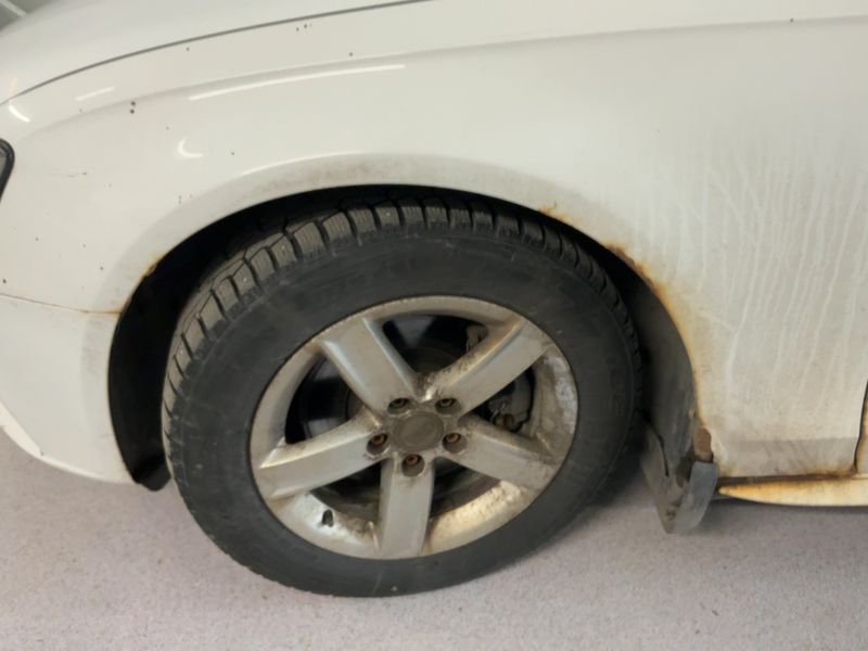 Audi A4 2.0 TDI quattro Attraction 2011 – снимка 3