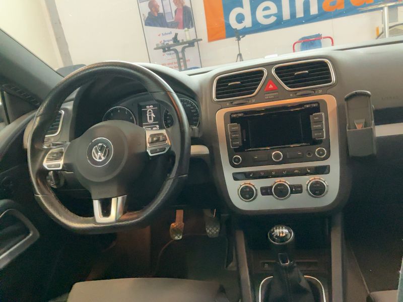 Volkswagen Scirocco 2.0 TSI Life 2014 – снимка 17