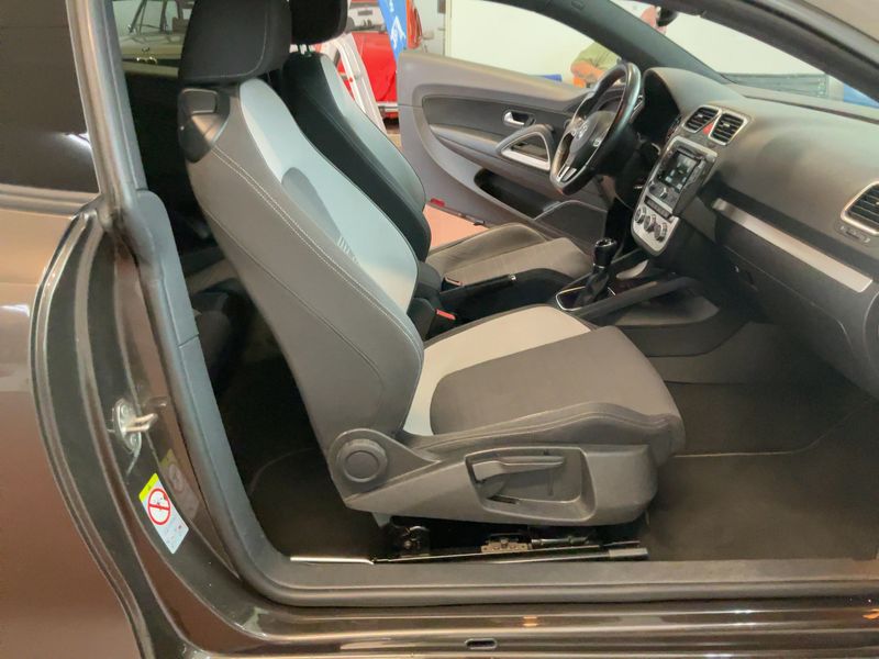 Volkswagen Scirocco 2.0 TSI Life 2014 – снимка 16